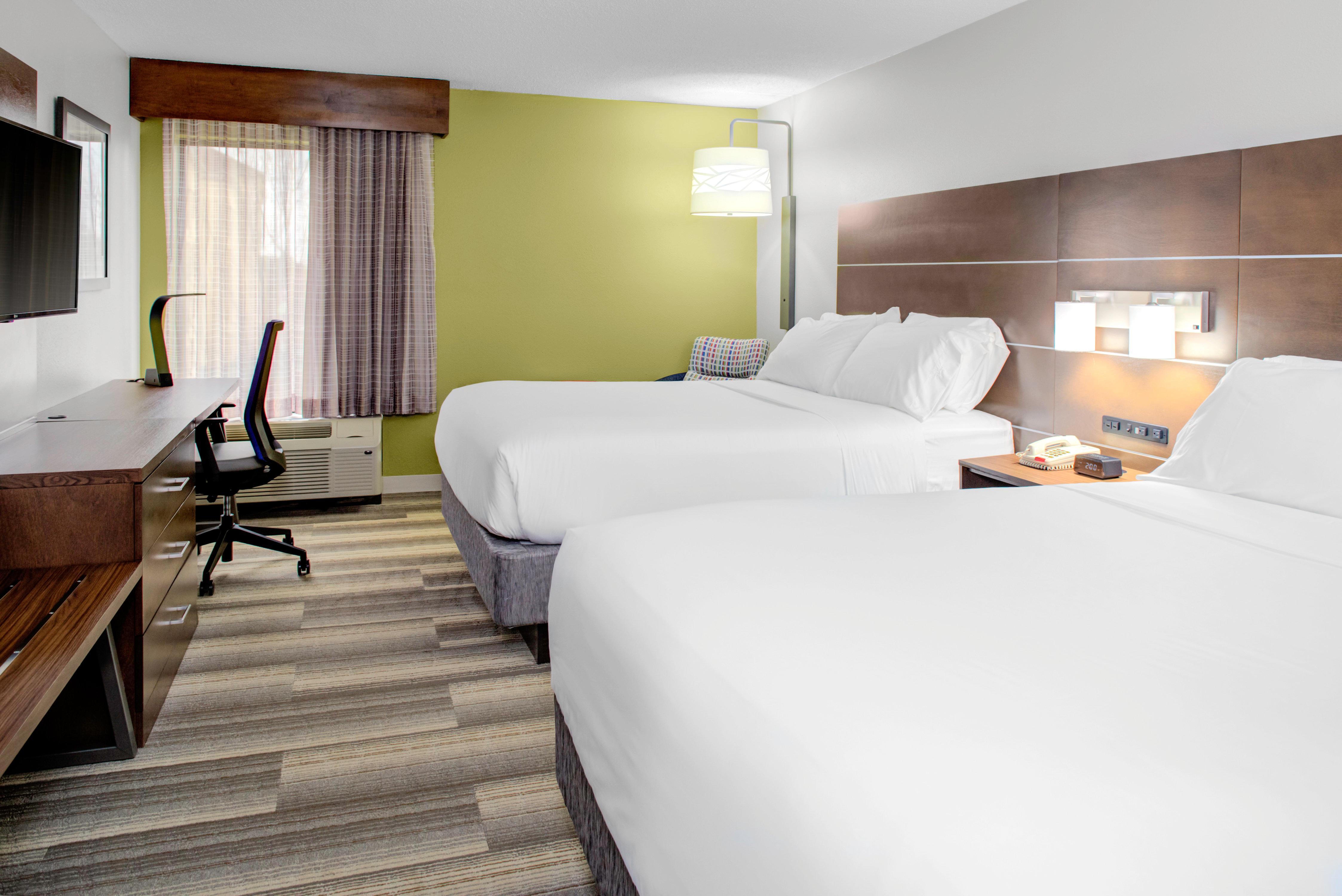 Holiday Inn Express - Chester By Ihg Exterior photo