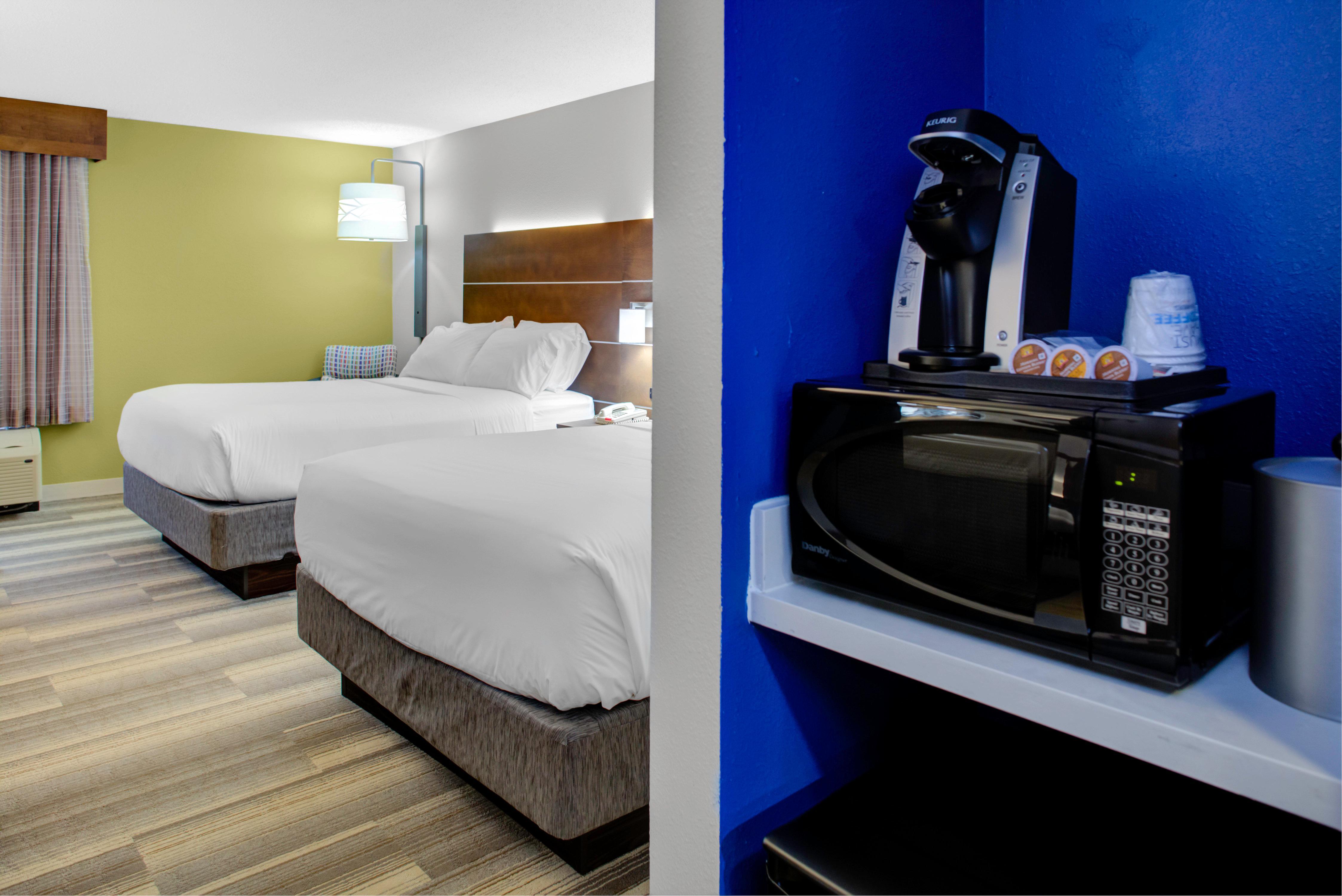 Holiday Inn Express - Chester By Ihg Exterior photo